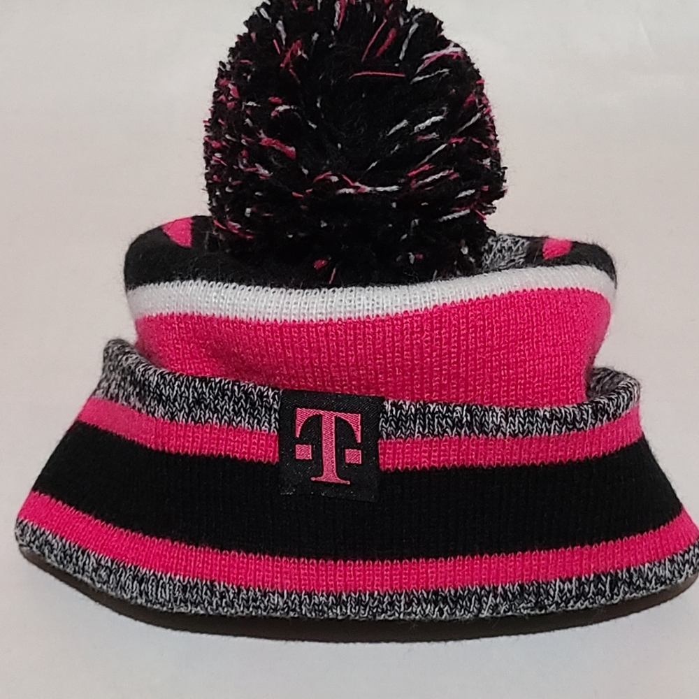 T HAT - Picture 10 of 13
